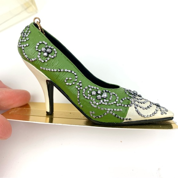 MMA Green and Cream Pump Shoe ornament Roger Vivier for Dior hand painted - Picture 3 of 8